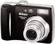 Nikon Coolpix 7900