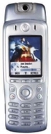 Motorola unveils its first 3G phone