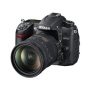 Nikon D 7000 Kit + AF-S DX 18-200 mm VR II