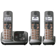 Panasonic KX-TG7733S telephone