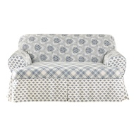 Amelie 1-Piece T cushion sofa.