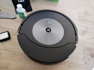 iRobot Roomba j7