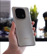 vivo iQOO 13