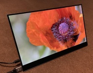 Zion Pro AMOLED UHD Portable Monitor: A Gorgeous Portable Picture